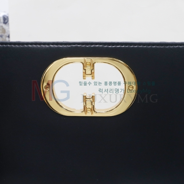 ũ������ ��� ī�ι� M9242-A-2