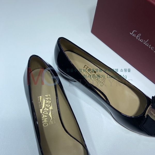 ��󰡸� ������ FEL50992-5