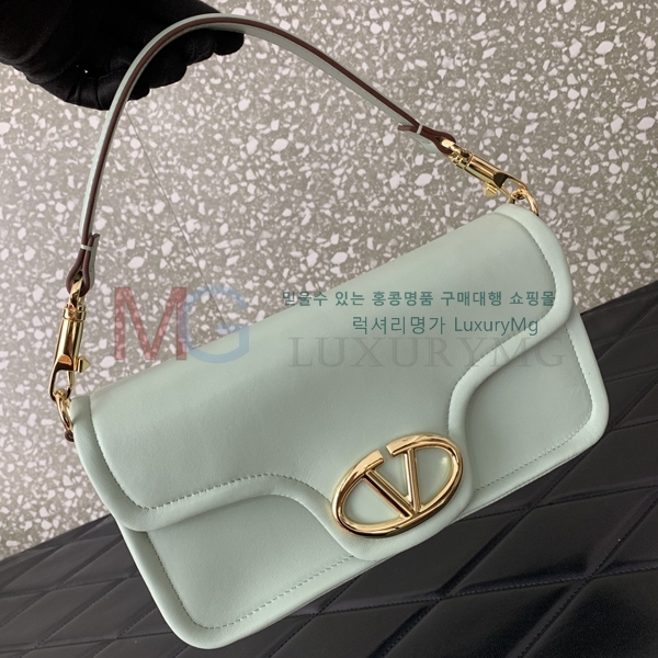 �߷�Ƽ�� LOCÒ ����� V6049-3