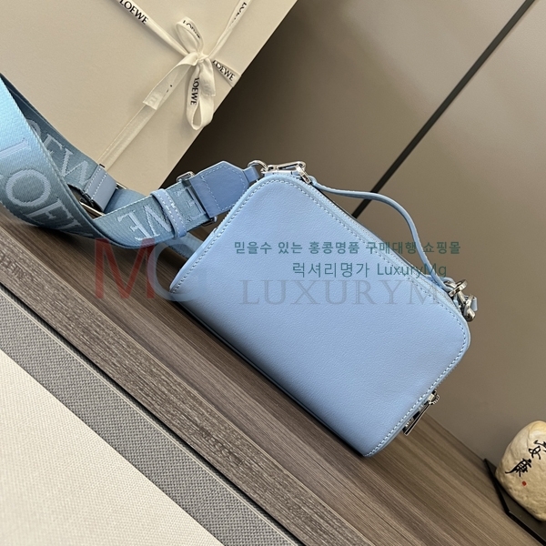 �ο��� �̴� ī�޶� ũ�ν��� 062399-6