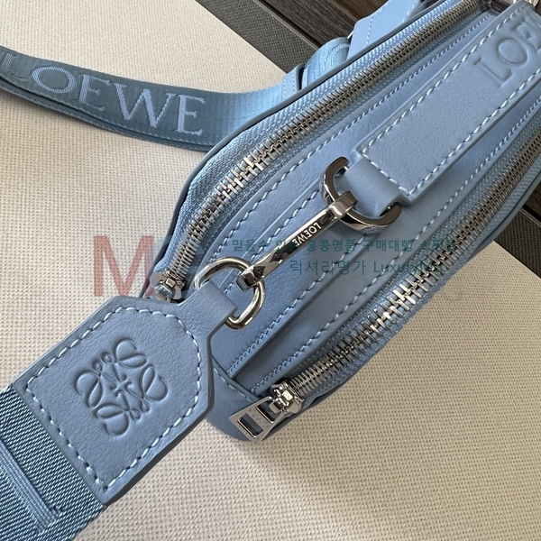 �ο��� �̴� ī�޶� ũ�ν��� 062399-6