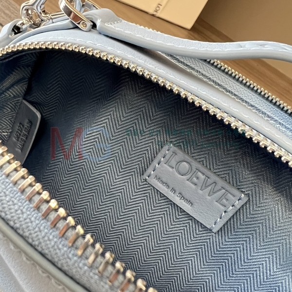 �ο��� �̴� ī�޶� ũ�ν��� 062399-6