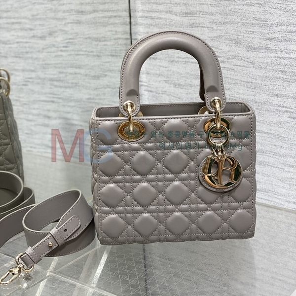 ��� ���� ���̵�� M522110-8