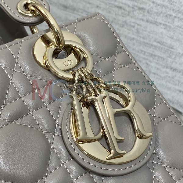 ��� ���� ���̵�� M522110-8