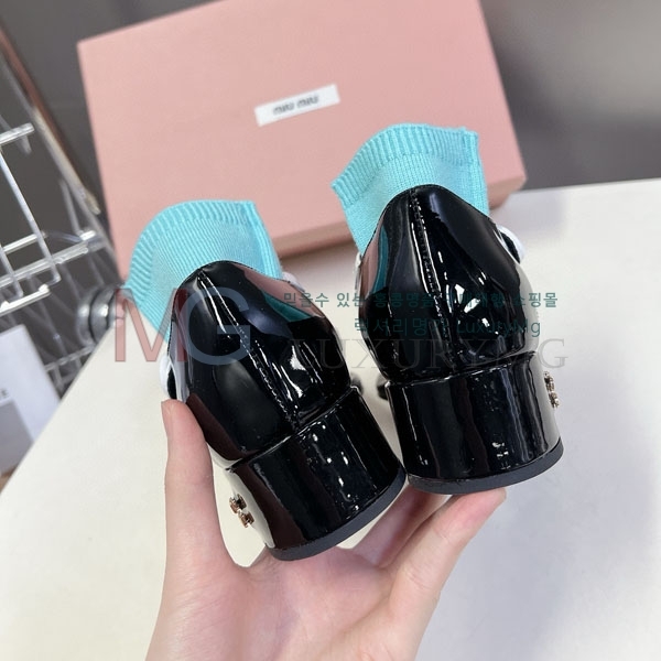 �̿�̿� �ɸ� ���� M2M9133025-2