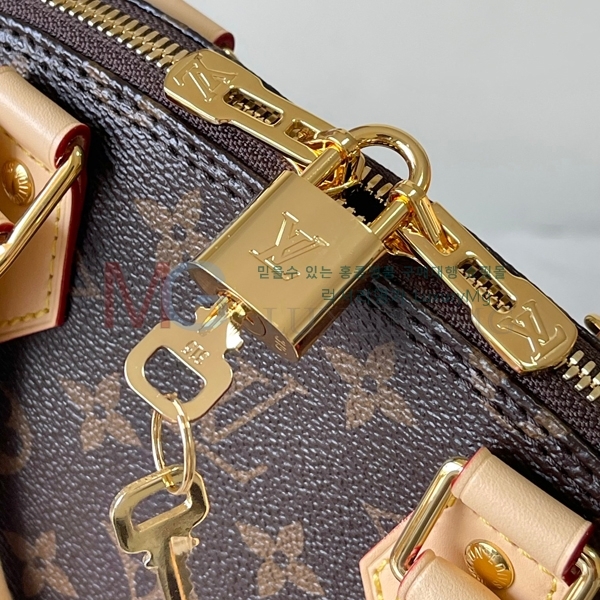 ���̺��� ���׷� �˸� BB M53152-1100