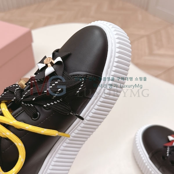 ���� �̿�̿� ����Ŀ�� MIU611122-4