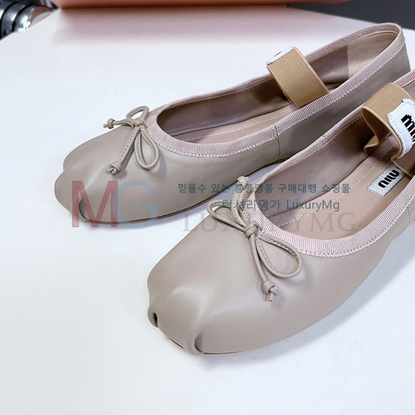 ���� �̿�̿� �÷����� 1MIU61778-4