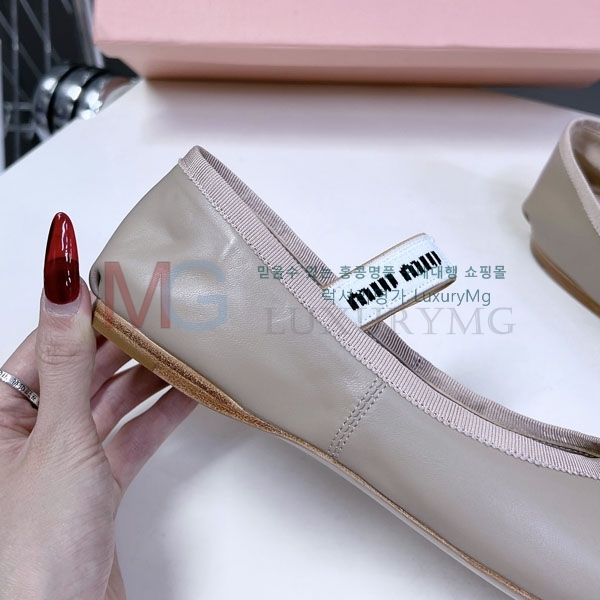 ���� �̿�̿� �÷����� 1MIU61778-4