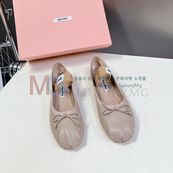 ���� �̿�̿� �÷����� 1MIU61778-4