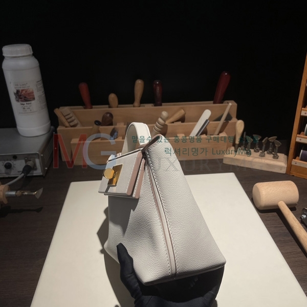 �����޽� 2424 21�� �̴� H541011-4