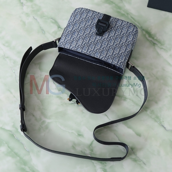 ��� �޽��� ũ�ν��� 1ADPO049-30