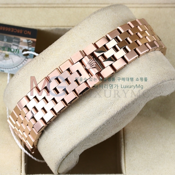 �η��� �ð� R05770-4