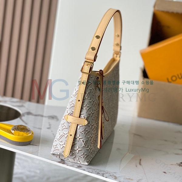 ���̺��� ĳ���� �̽�Ʈ ����Ʈ M2A136-200
