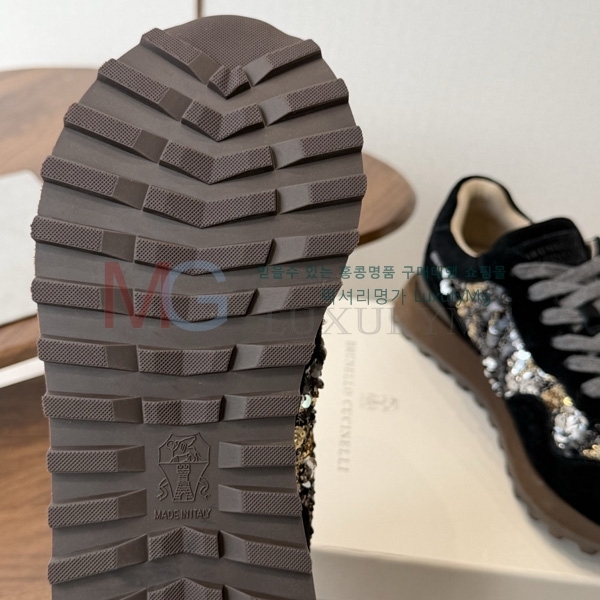  ���� ���ڷ� ��ġ�ڸ� ����Ŀ�� BC570772-2