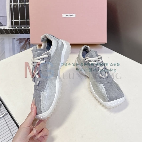 ���� �̿�̿� ����Ŀ�� MIU02240