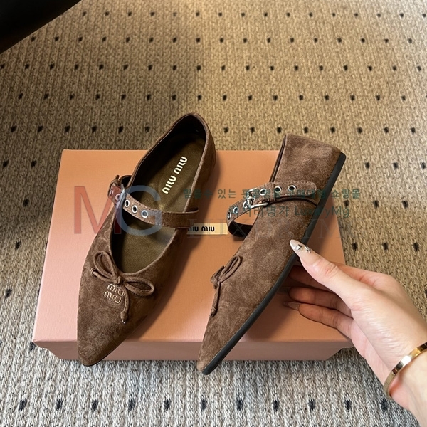 ���� �̿�̿� �÷����� MIU00652-2