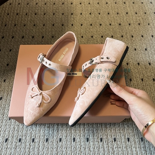 ���� �̿�̿� �÷����� MIU00652-2