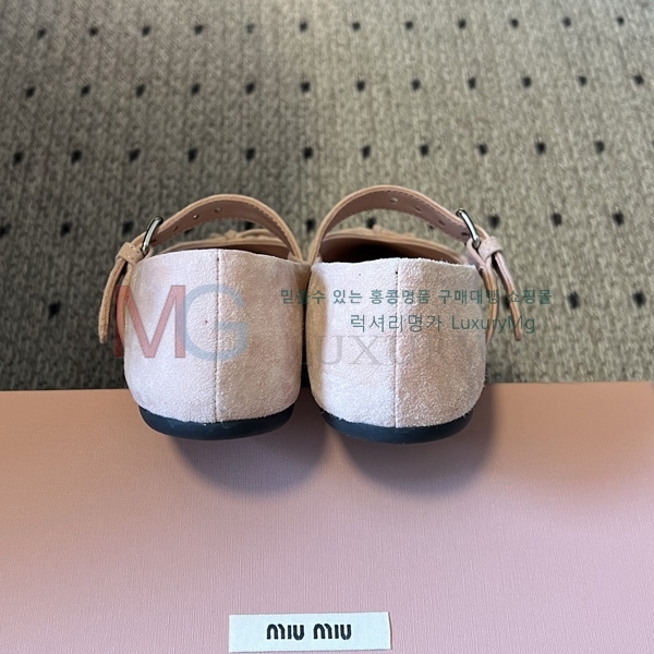 ���� �̿�̿� �÷����� MIU00652-2